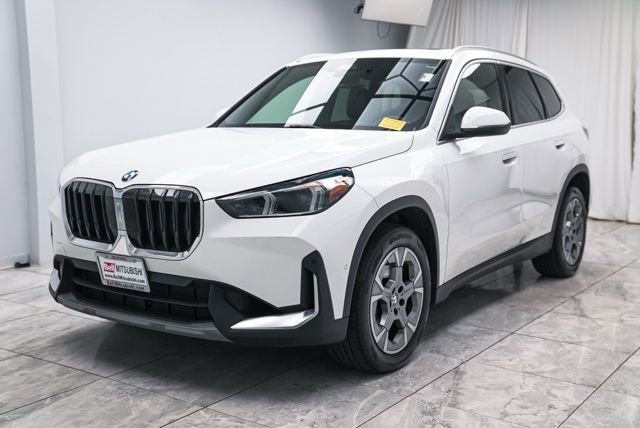 Used 2023 BMW X1 xDrive28i image 3