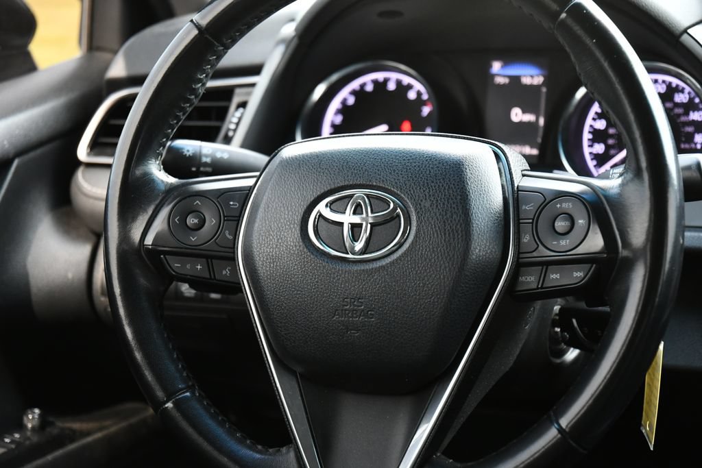 Used 2019 Toyota Camry SE FWD image 22