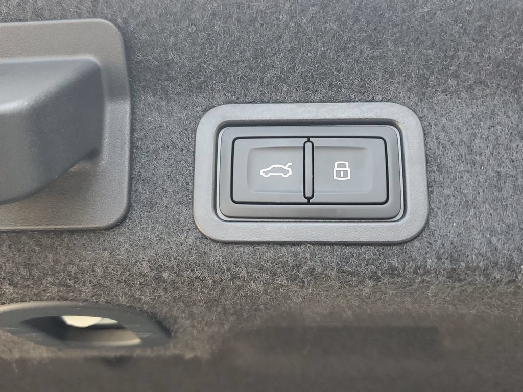 Certified 2025 Audi A6 3.0T Prestige AWD/4WD image 16