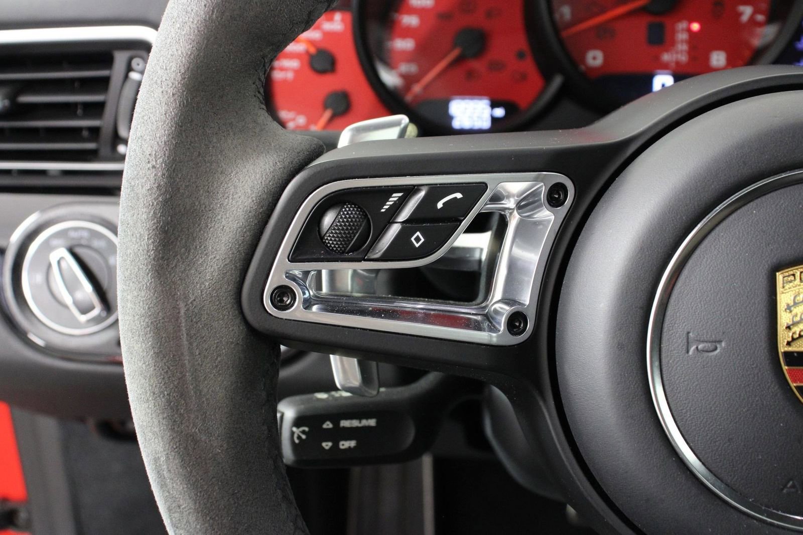 Certified 2019 Porsche 911 Carrera T RWD image 22