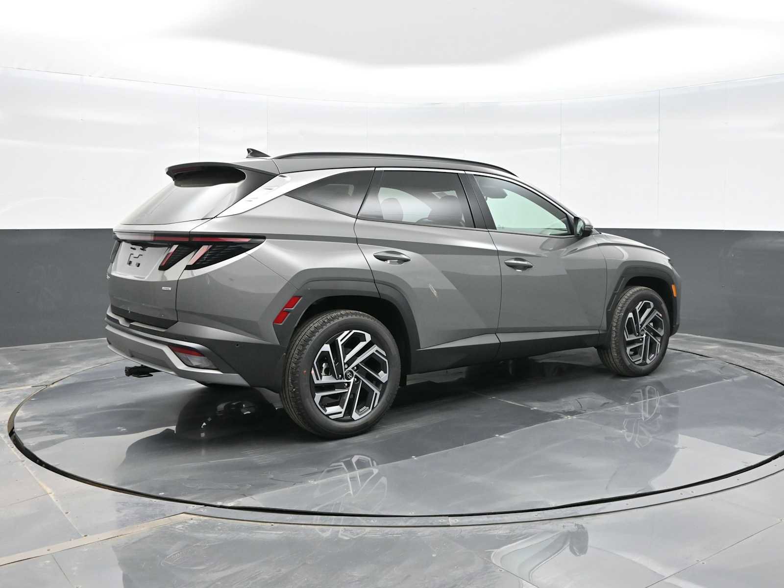 Used 2025 Hyundai Tucson Limited image 8