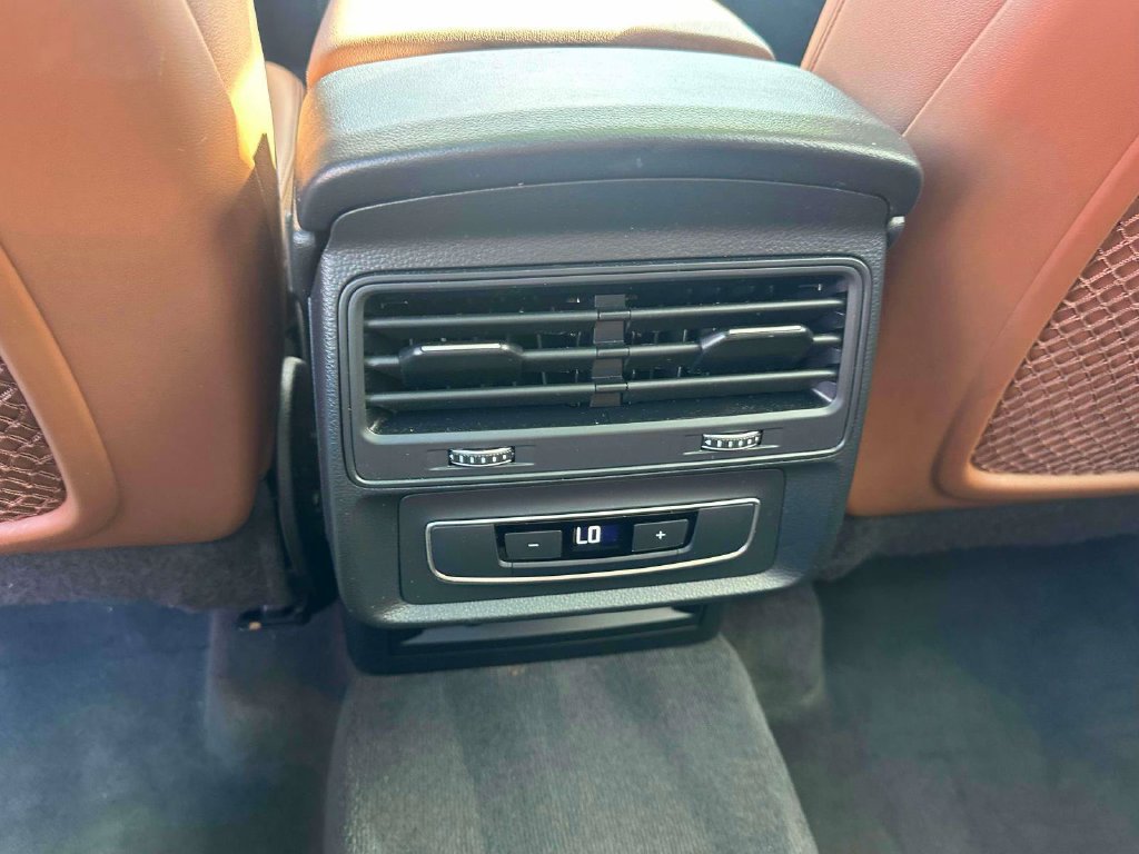 Used 2022 Audi Q7 3.0T Premium Plus w/ Premium Plus Package AWD/4WD image 13