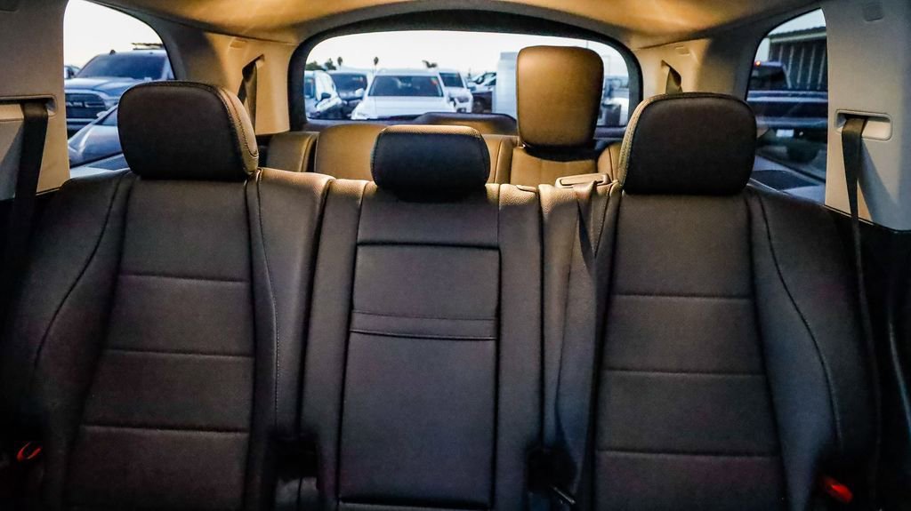 Used 2024 Mercedes-Benz GLS 450 4MATIC image 27