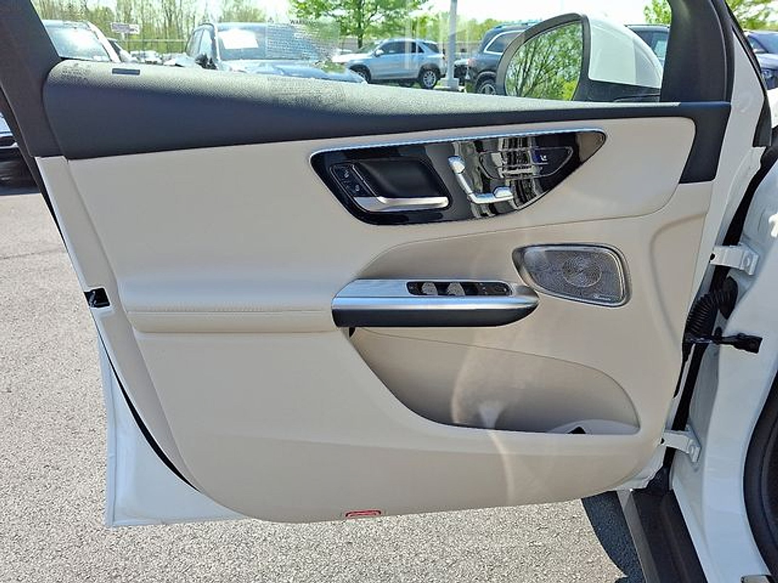 Used 2026 Mercedes-Benz GLC 300 4MATIC image 11