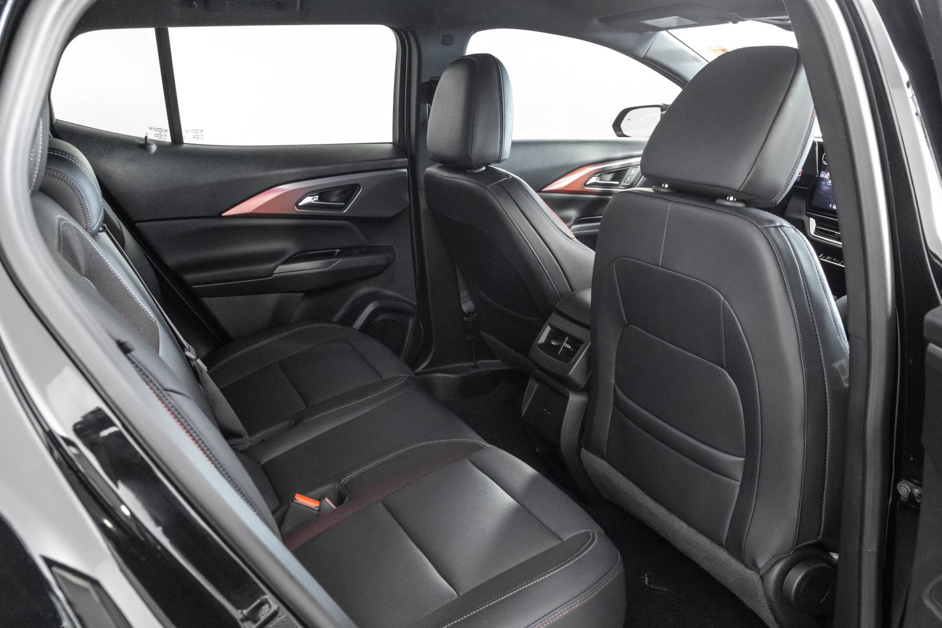 Used 2024 Chevrolet Equinox EV RS FWD image 40