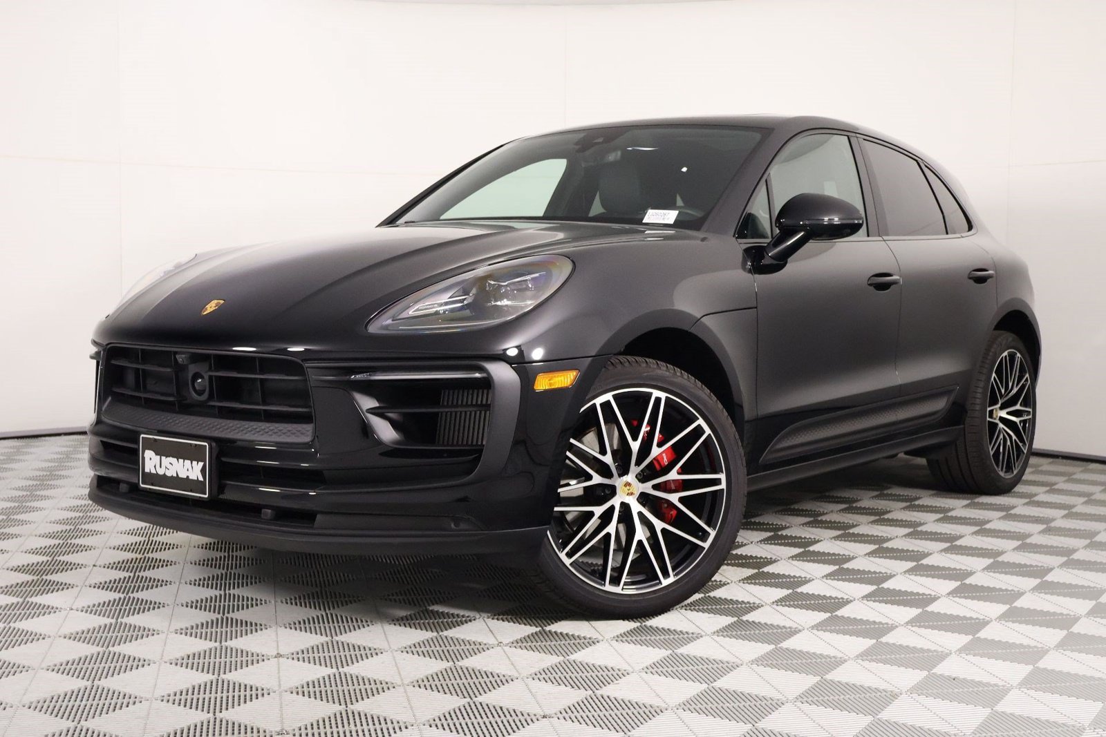 Certified 2026 Porsche Macan S AWD/4WD image 35