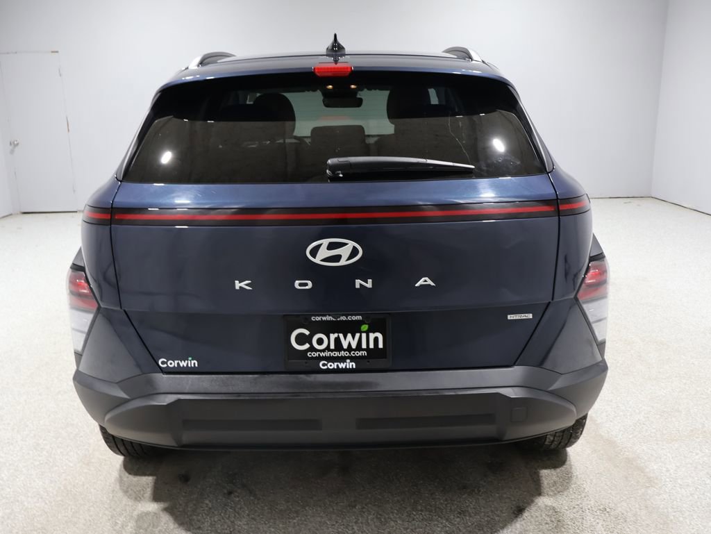 Used 2024 Hyundai Kona SEL image 3