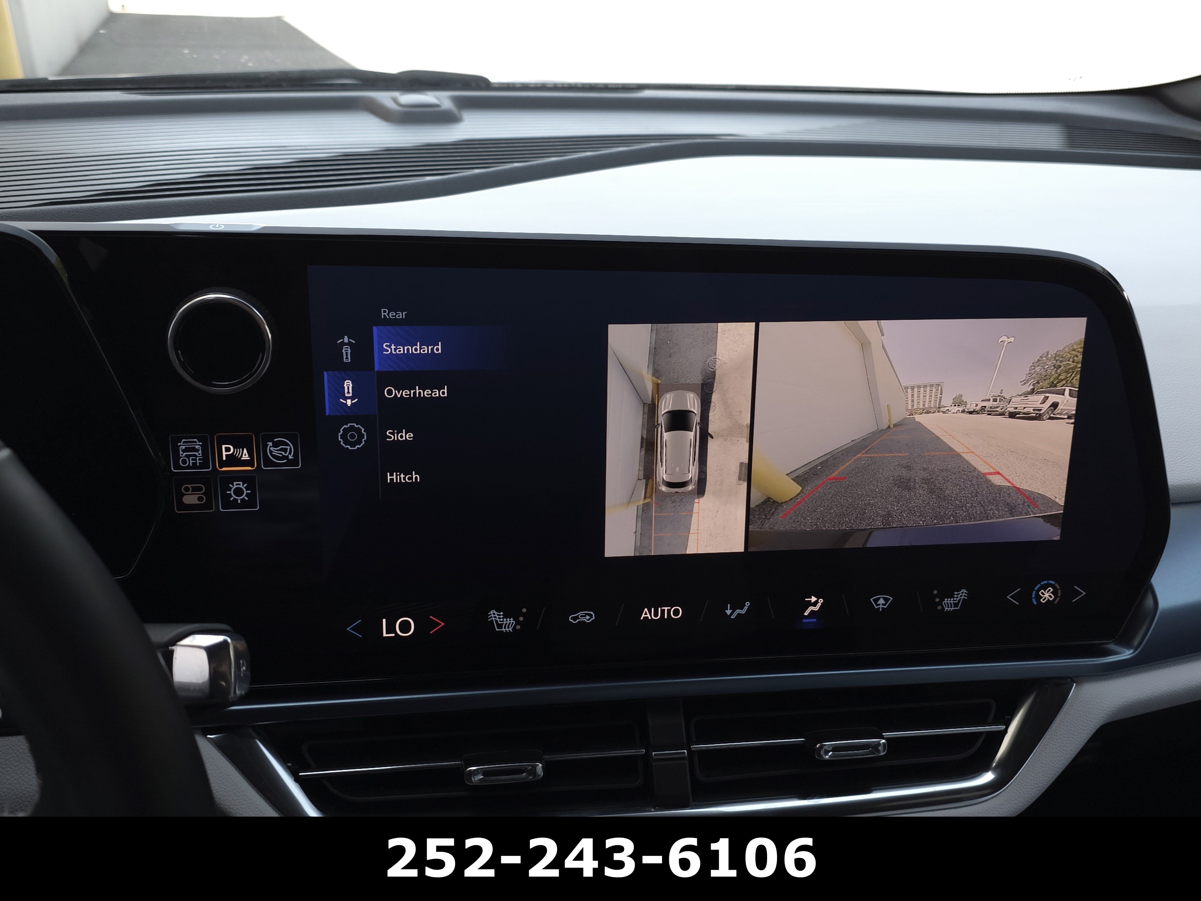 Used 2025 Chevrolet Equinox EV LT FWD image 21