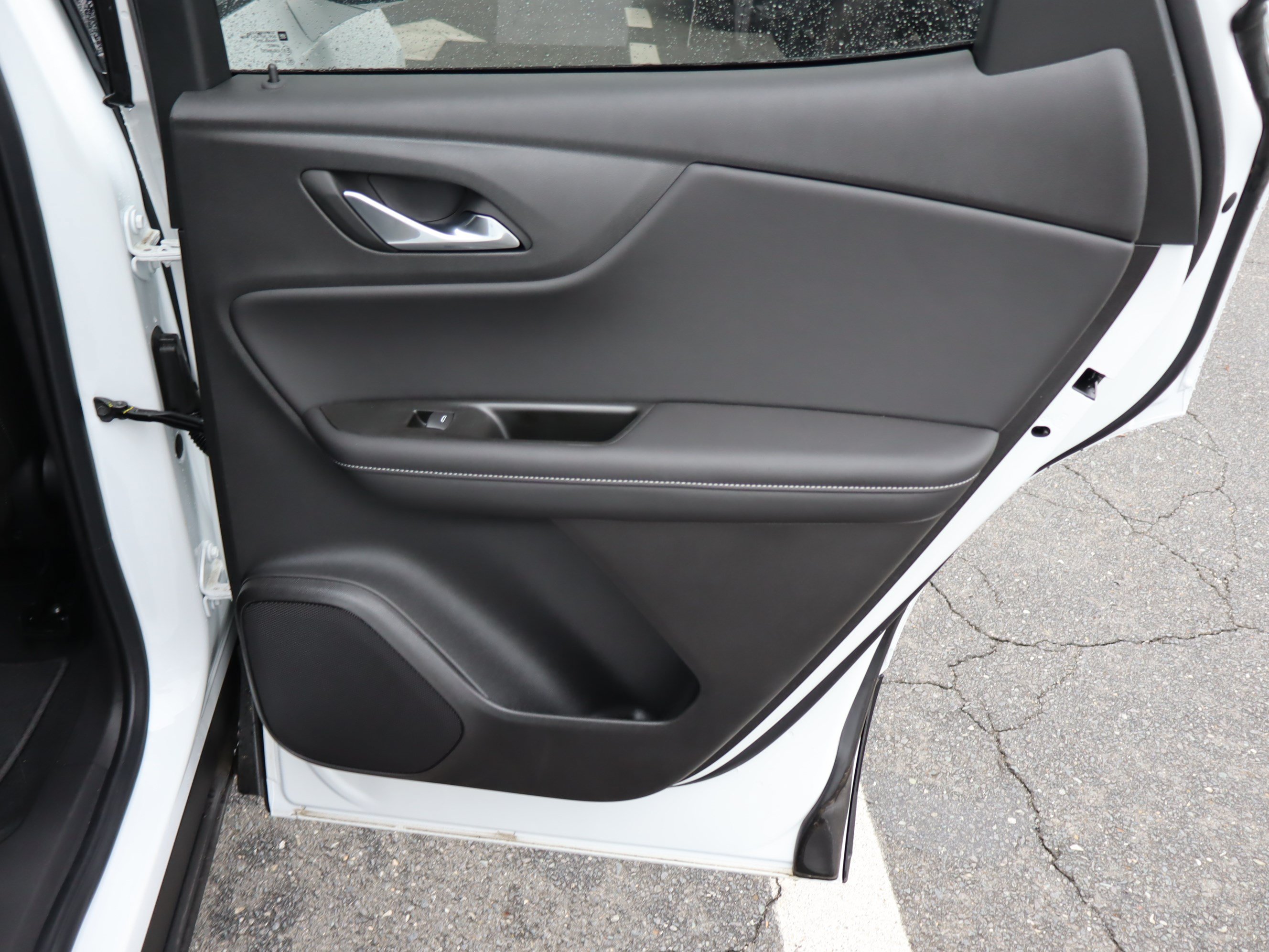 Used 2025 Chevrolet Blazer LT FWD image 33