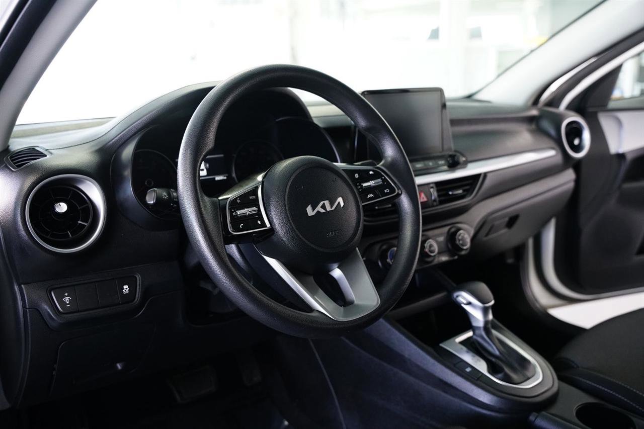 Used 2024 Kia Forte LXS FWD image 9