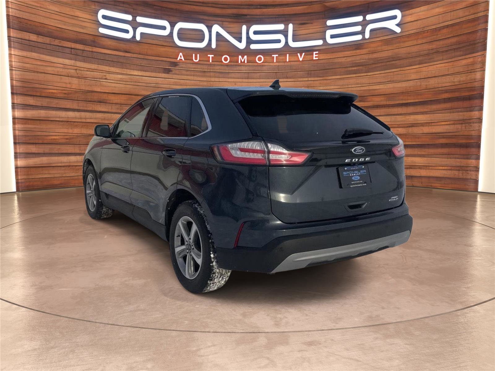 Used 2022 Ford Edge SEL w/ Convenience Package image 3