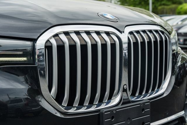 Used 2020 BMW X7 xDrive40i w/ Cold Weather Package image 15