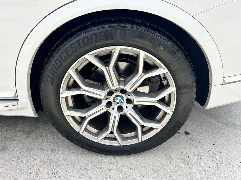 Used 2025 BMW X7 xDrive40i image 18