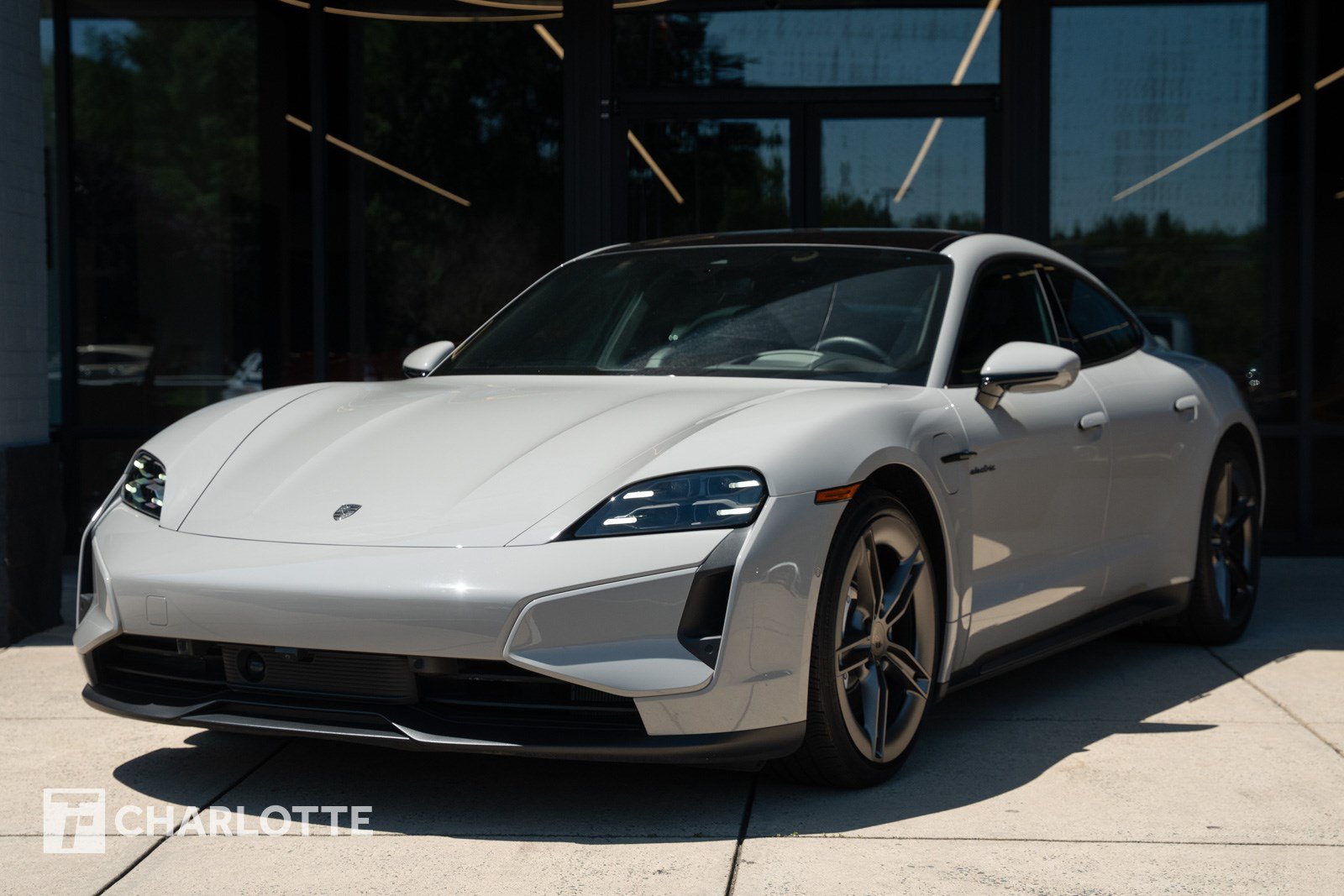 Used 2025 Porsche Taycan Turbo AWD/4WD image 6