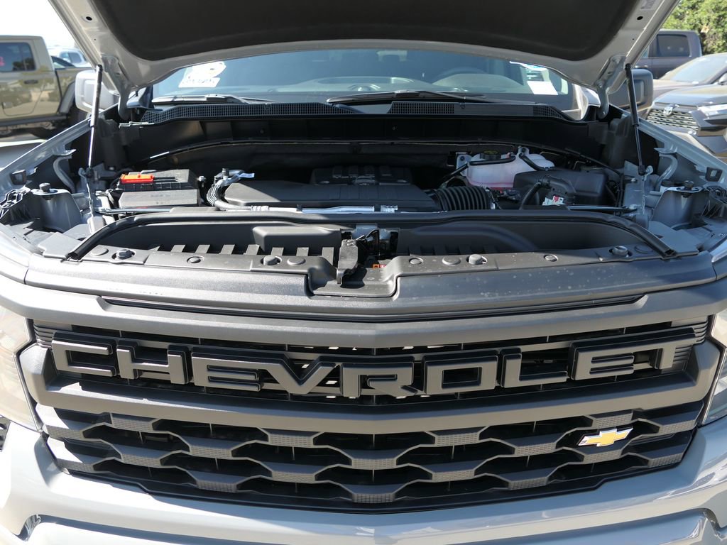 Used 2025 Chevrolet Silverado 1500 Custom image 26