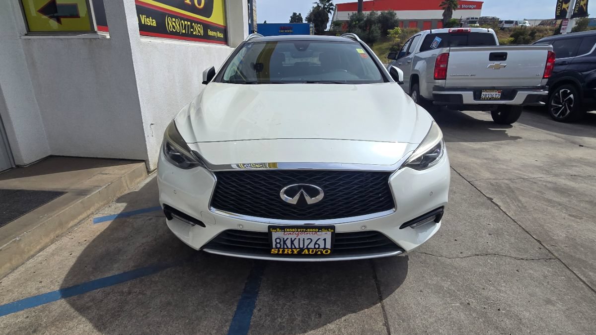 Used 2019 INFINITI QX30 w/ Cargo Package FWD image 34