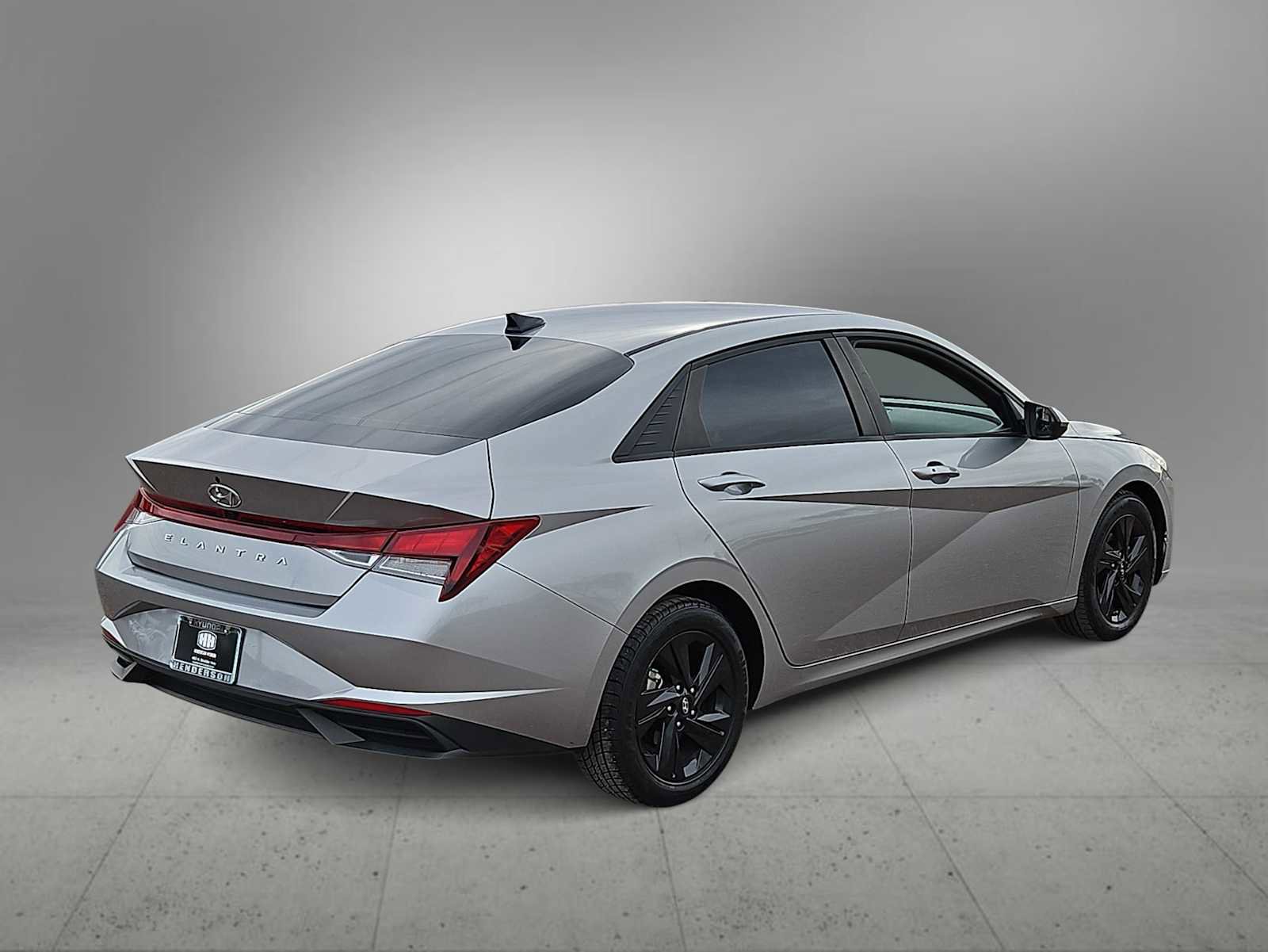 Certified 2023 Hyundai Elantra SEL w/ Preferred Accessory Package image 8