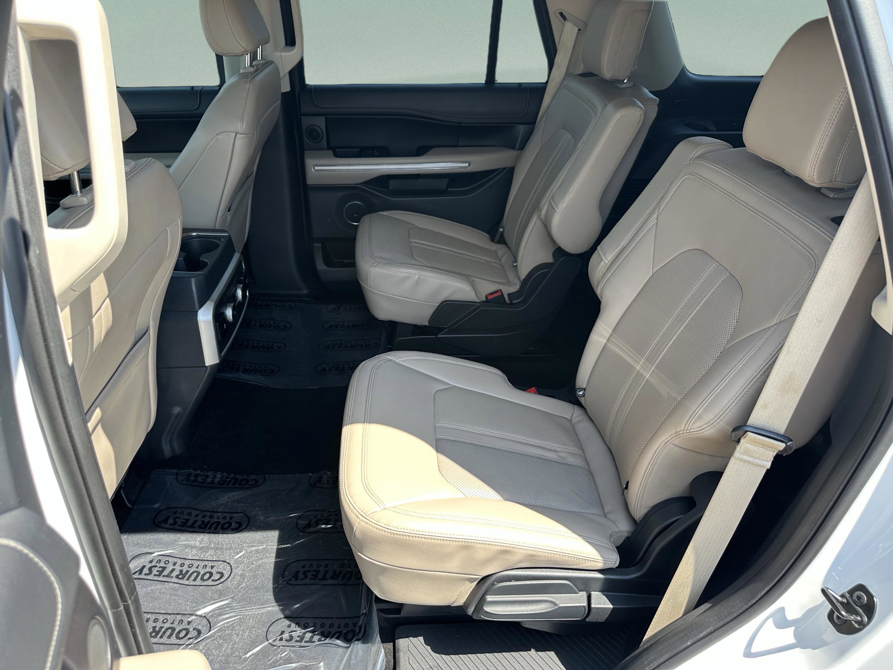 Used 2022 Ford Expedition Limited RWD image 17