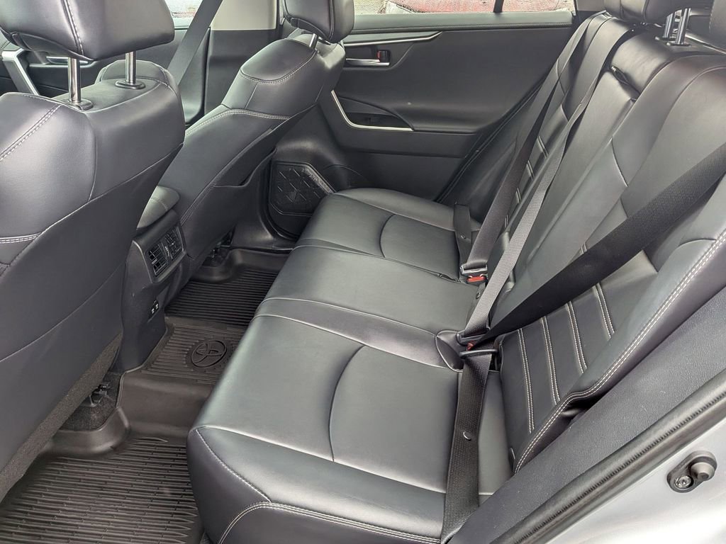 Used 2021 Toyota RAV4 Limited image 25