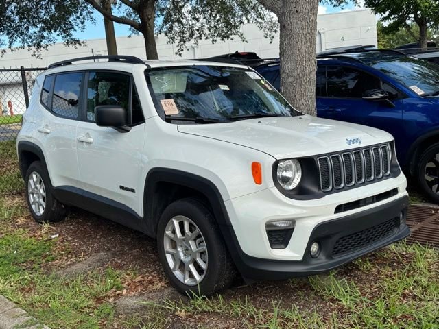 Used 2022 Jeep Renegade Latitude w/ Convenience Group AWD/4WD image 7