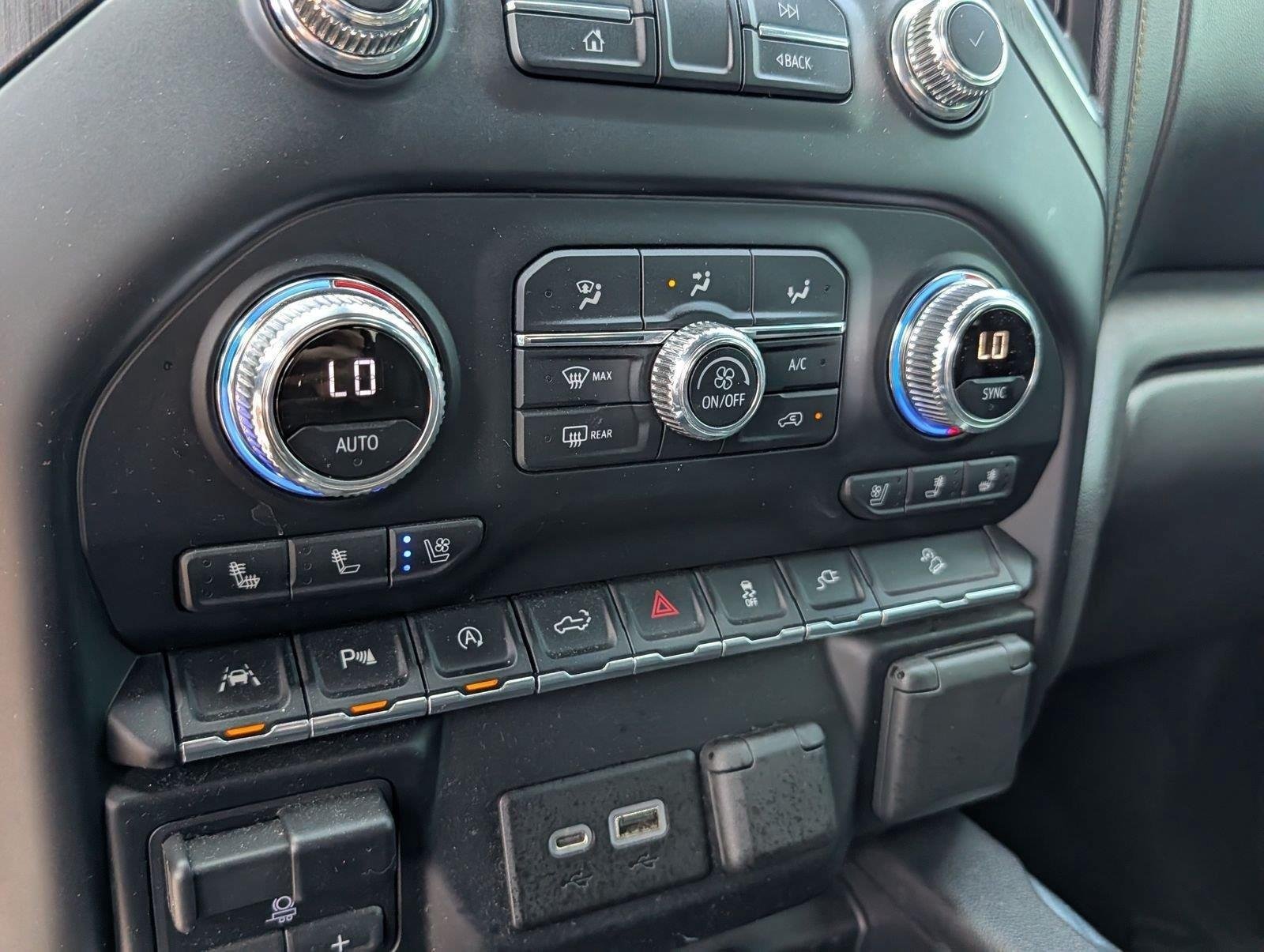 Used 2020 GMC Sierra 1500 AT4 w/ AT4 Premium Package AWD/4WD image 22