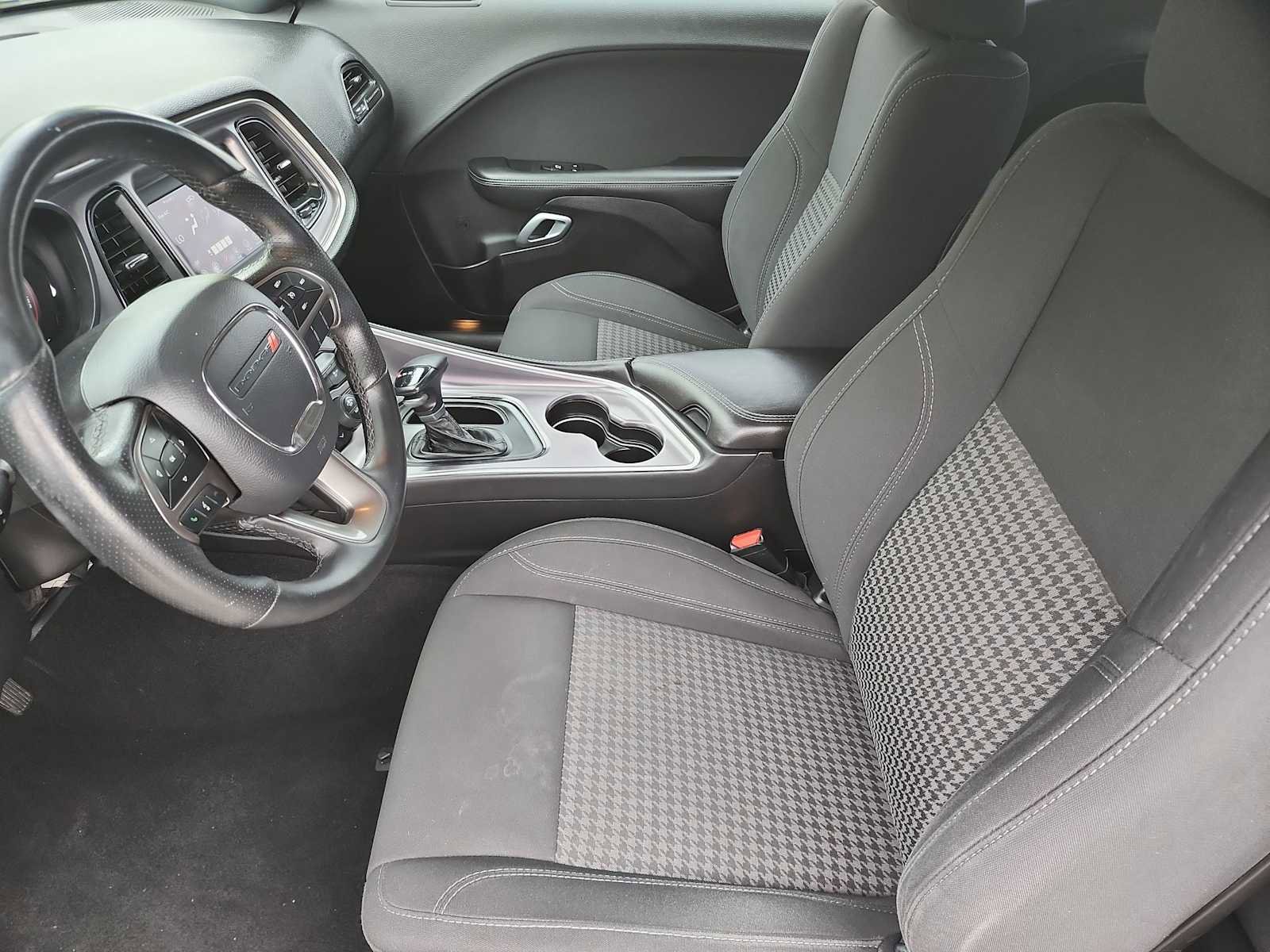 Used 2019 Dodge Challenger SXT w/ Blacktop Package image 15