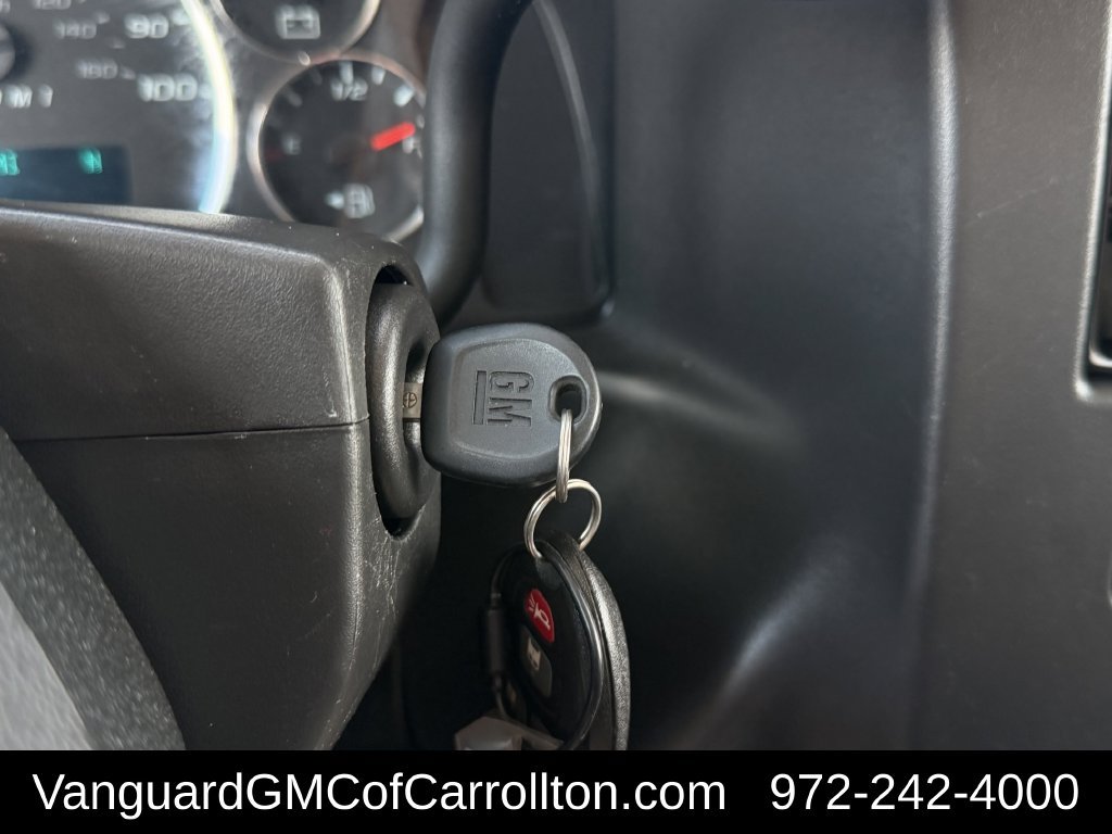 Used 2025 Chevrolet Express 3500 LT w/ LT Preferred Equipment Group RWD image 24