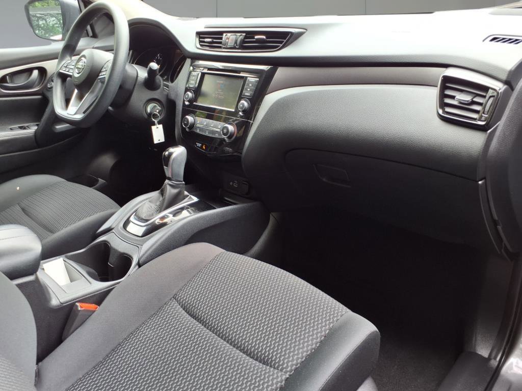 Used 2022 Nissan Rogue Sport S image 7