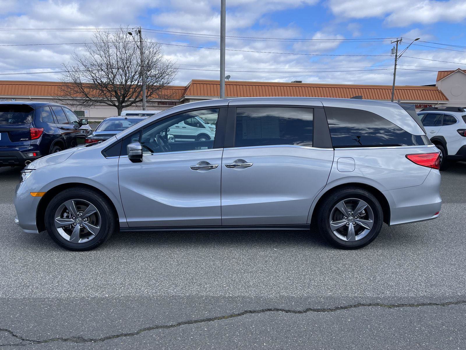 Used 2024 Honda Odyssey EX image 18