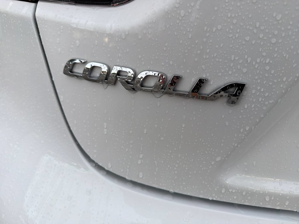 Used 2025 Toyota Corolla LE FWD image 9