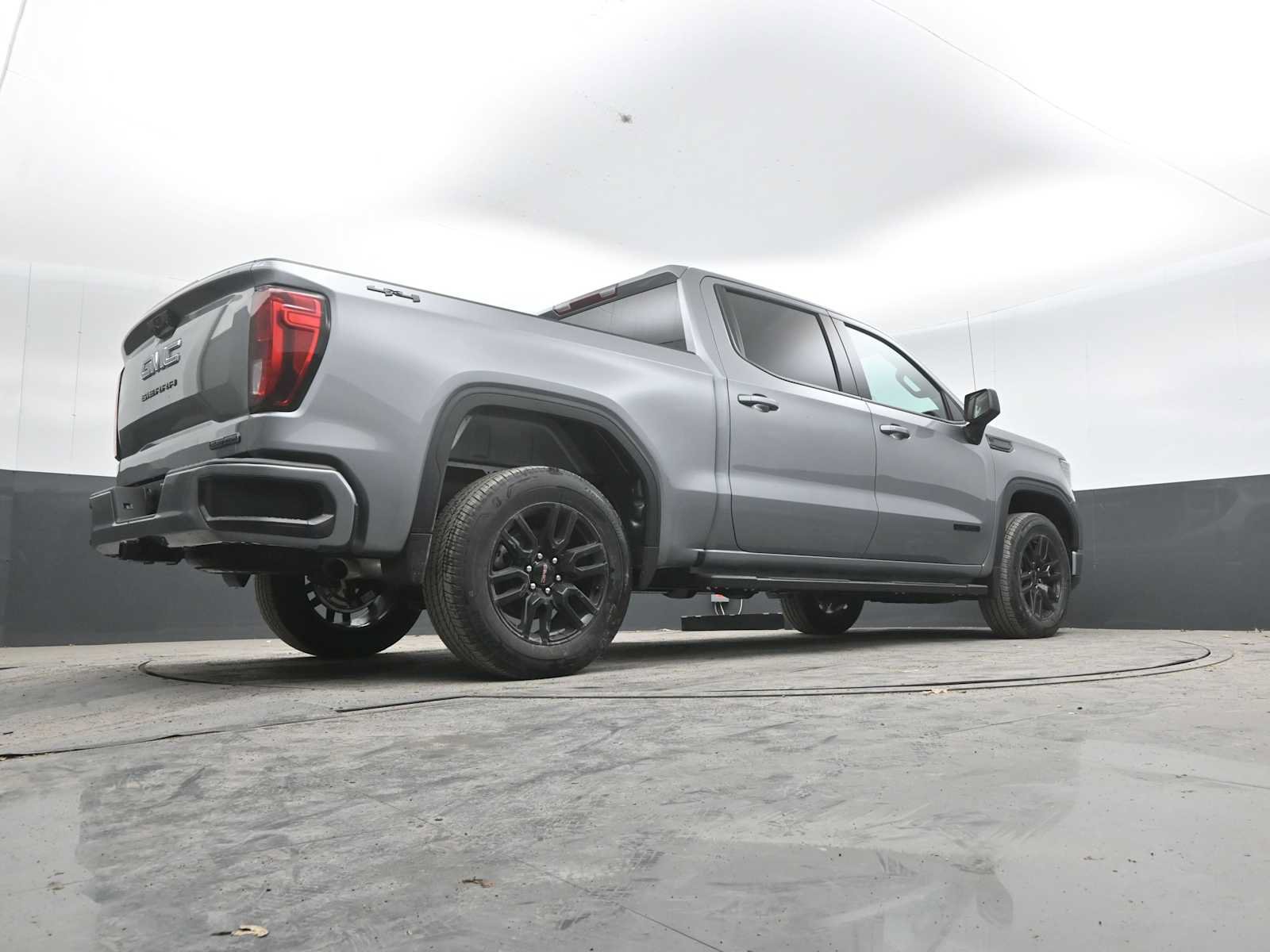 New 2026 GMC Sierra 1500 Elevation w/ LPO, Elevation Black Package AWD/4WD image 49