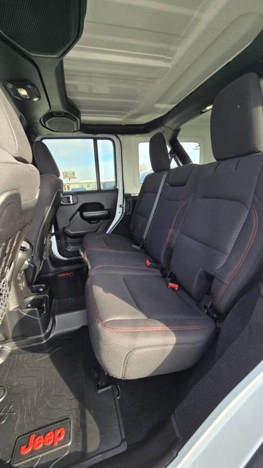 Used 2018 Jeep Wrangler Unlimited Rubicon w/ Steel Bumper Group image 9