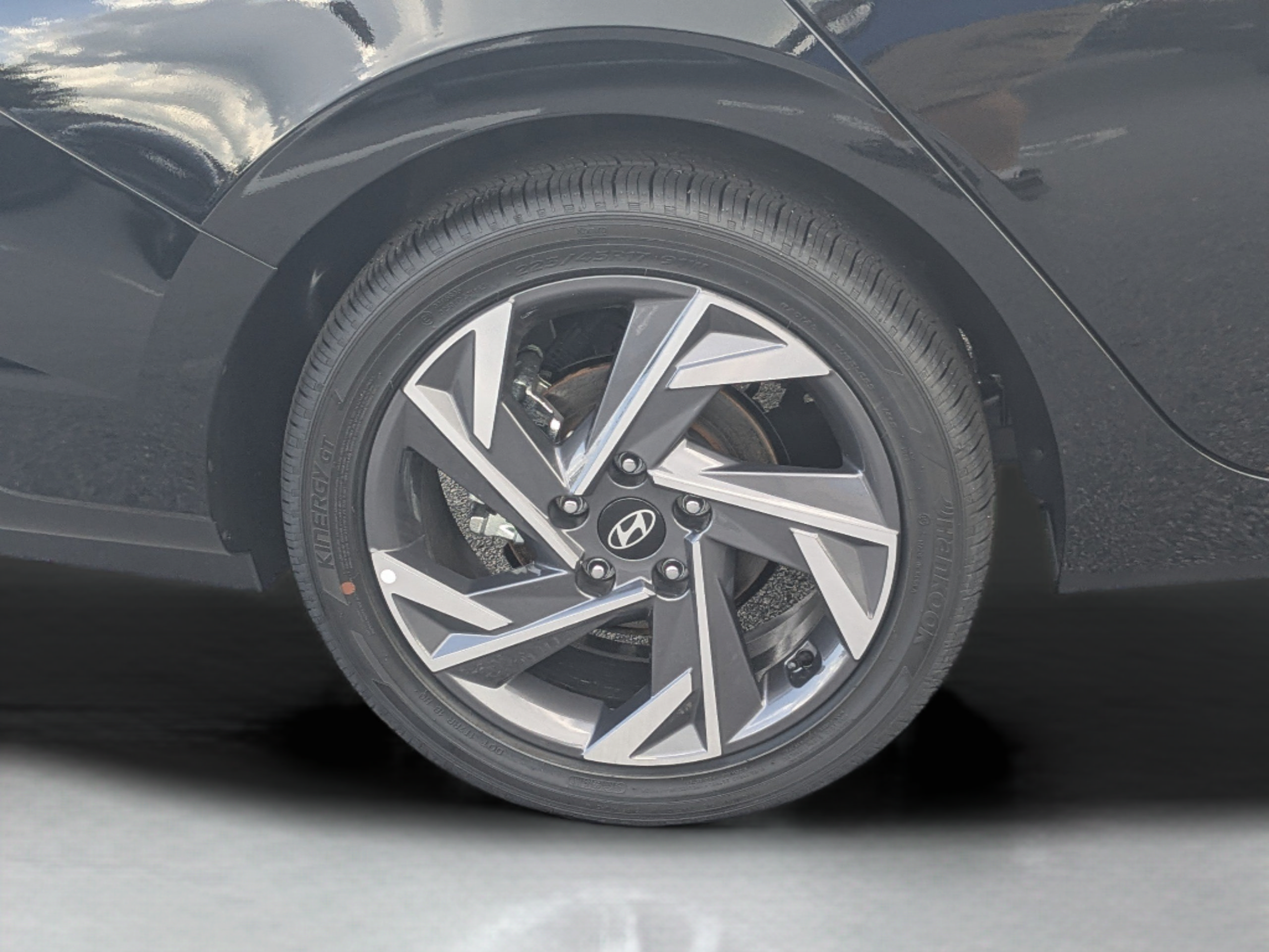 New 2026 Hyundai Elantra Limited FWD image 33