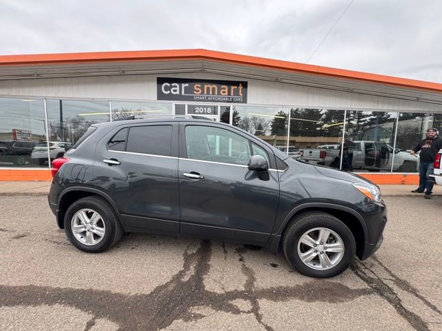 Used 2018 Chevrolet Trax LT w/ Sun & Sound Package image 8