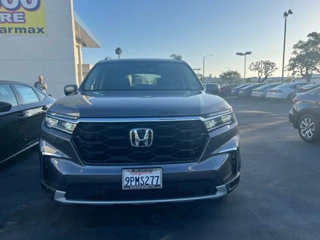 Certified 2025 Honda Pilot Touring image 20