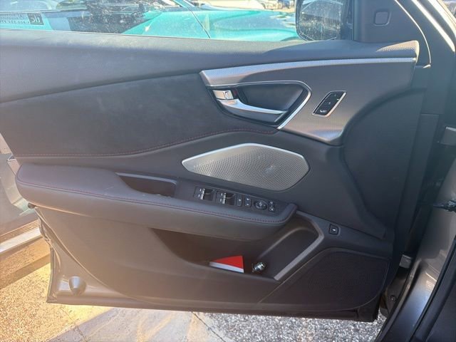 Used 2025 Acura RDX A-Spec image 8