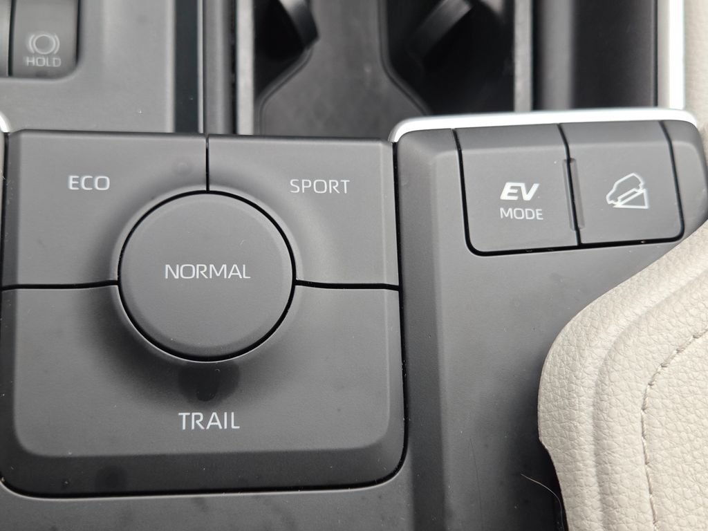 Used 2024 Toyota Grand Highlander AWD Hybrid image 11
