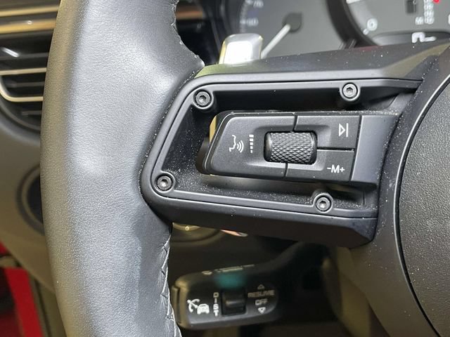Certified 2026 Porsche Macan AWD/4WD image 43