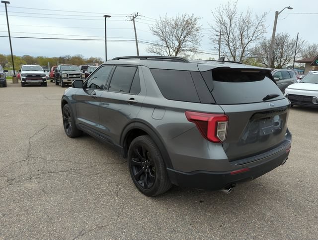 Certified 2023 Ford Explorer ST-Line AWD/4WD image 3