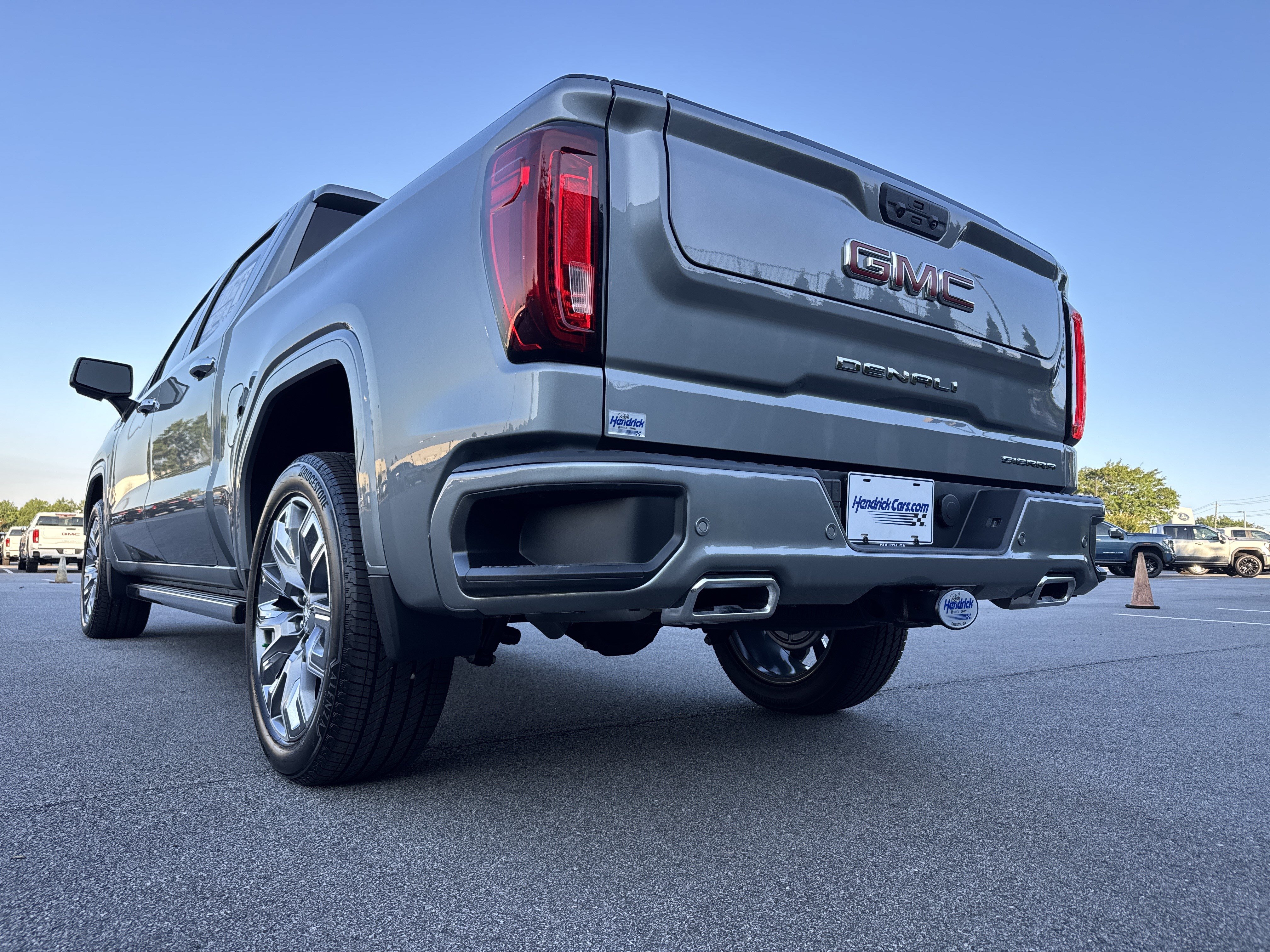 New 2026 GMC Sierra 1500 Denali w/ Denali Reserve Package AWD/4WD image 8