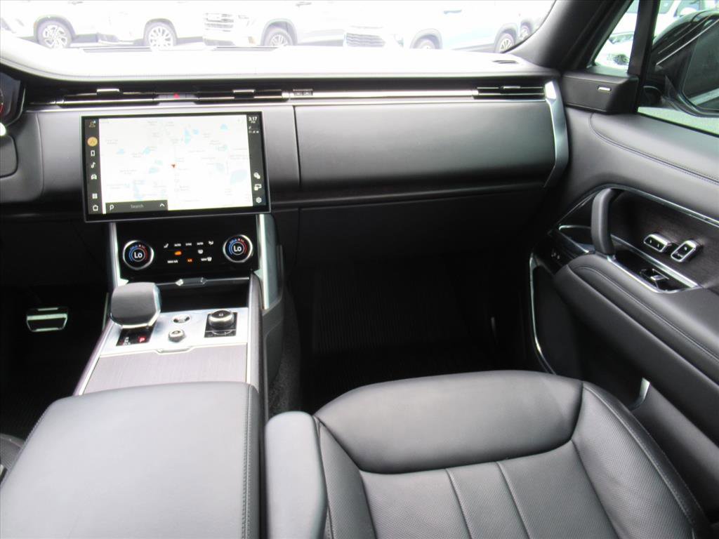 Used 2023 Land Rover Range Rover SE image 14