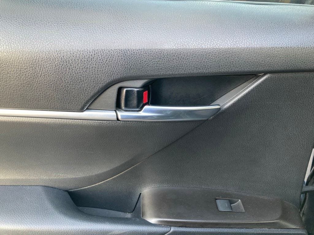 Certified 2022 Toyota Camry LE FWD image 11