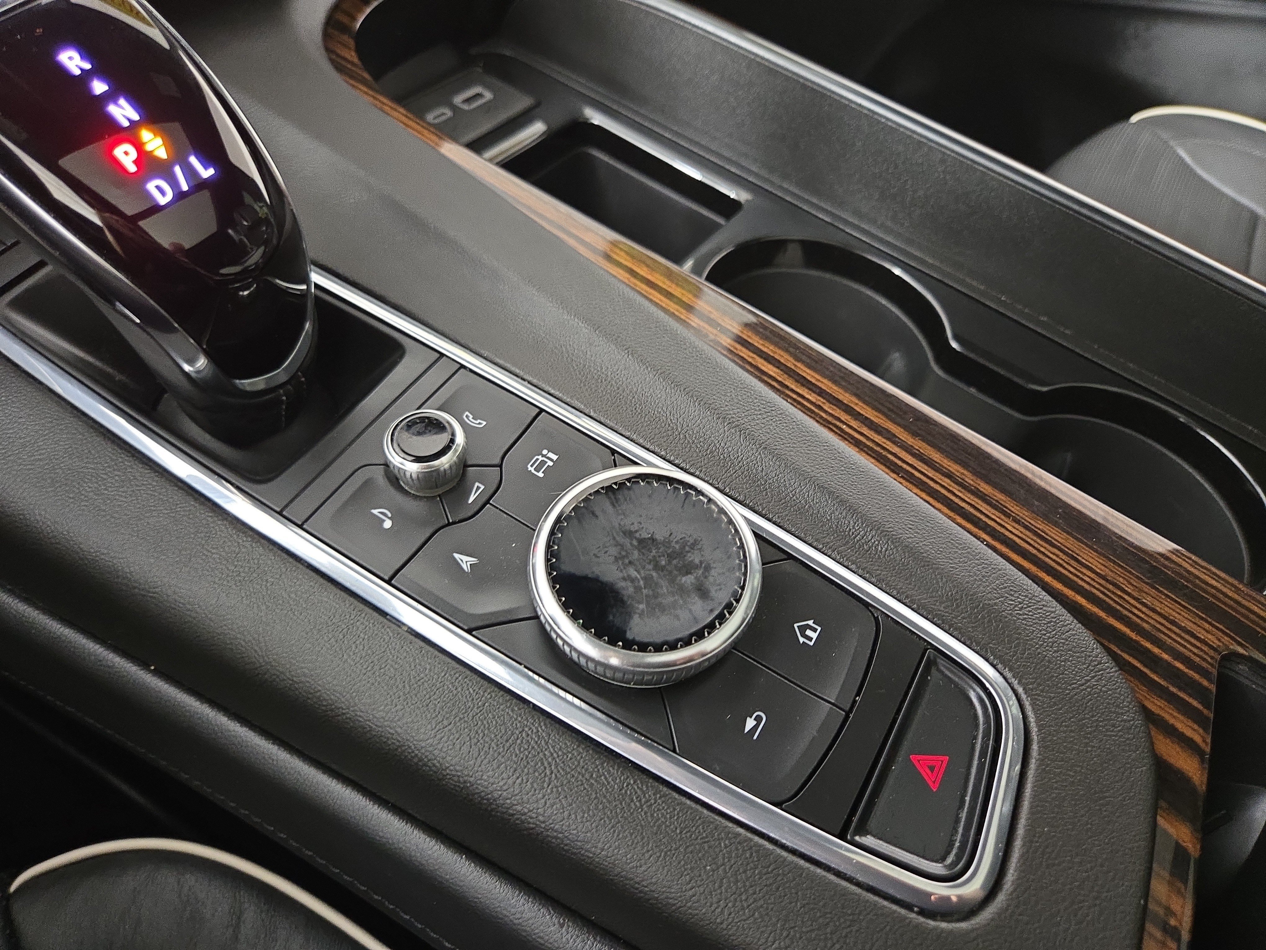 Used 2023 Cadillac Escalade ESV Premium Luxury w/ LPO, Floor Liner Package AWD/4WD image 29