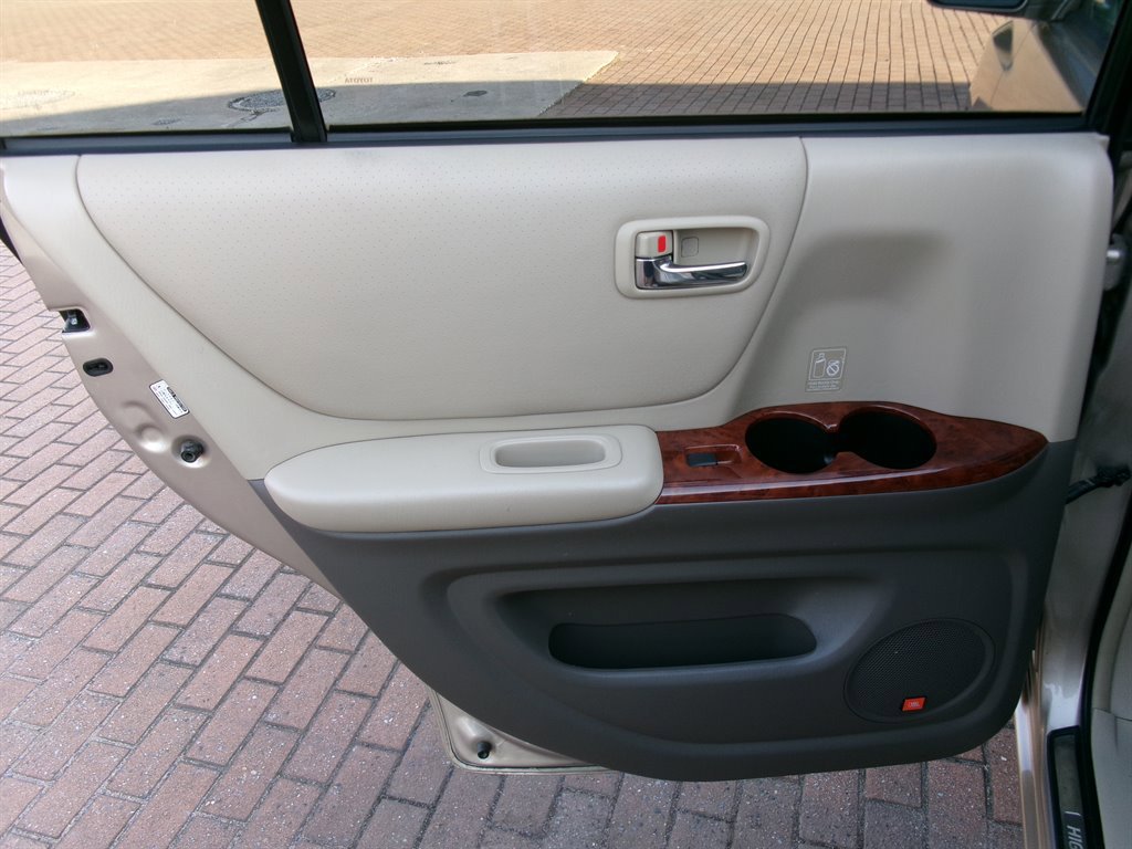 Used 2007 Toyota Highlander Limited image 29