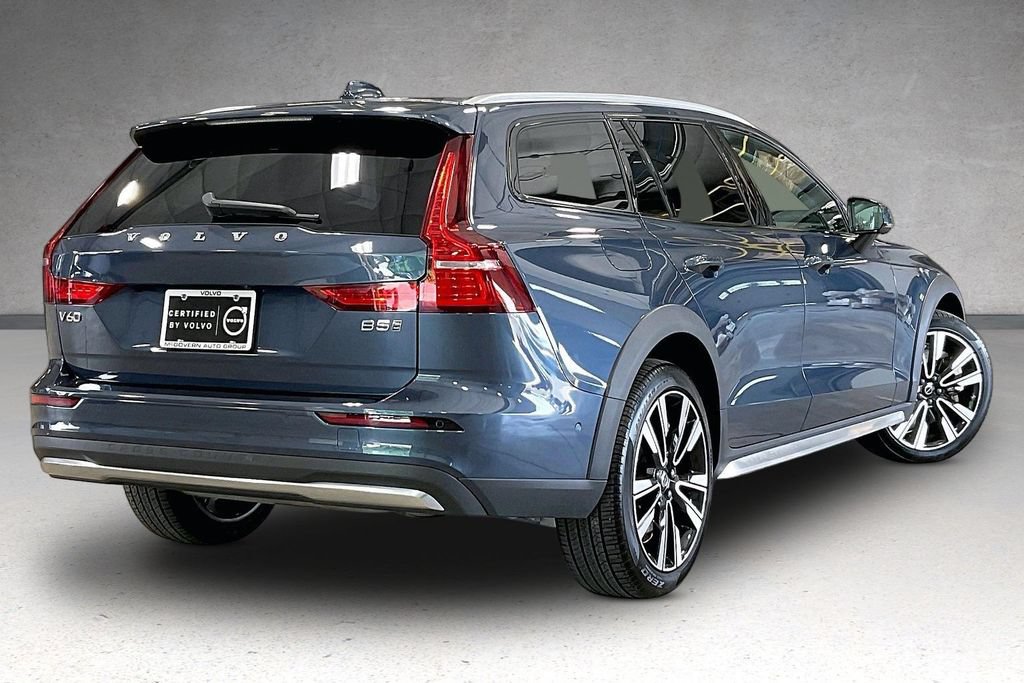 Certified 2025 Volvo V60 B5 Cross Country Ultra AWD/4WD image 7
