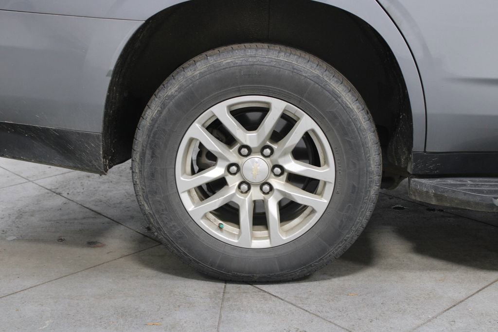 Used 2022 Chevrolet Tahoe LT w/ Luxury Package image 12