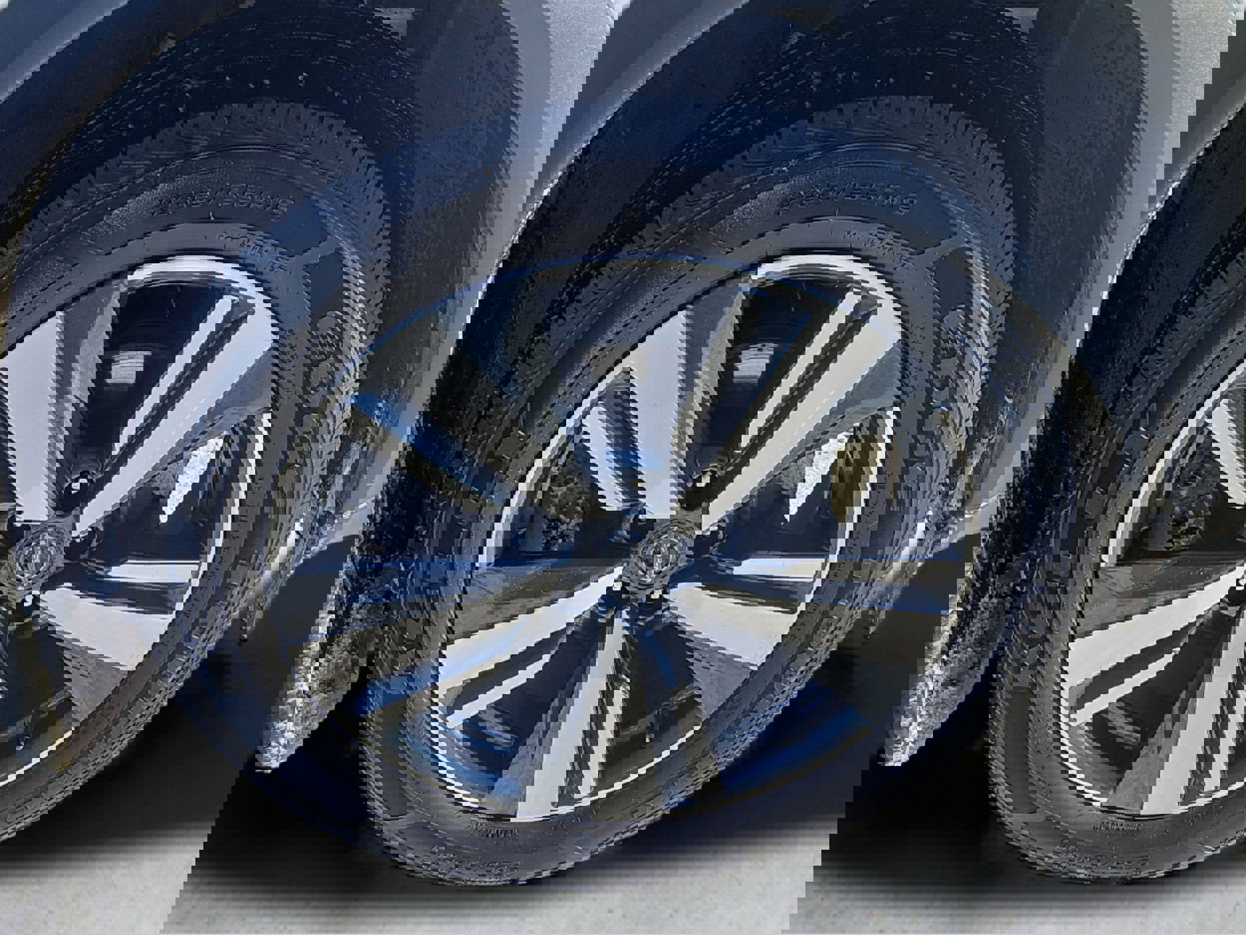 Used 2023 Nissan Rogue SL w/ SL Premium Package image 4