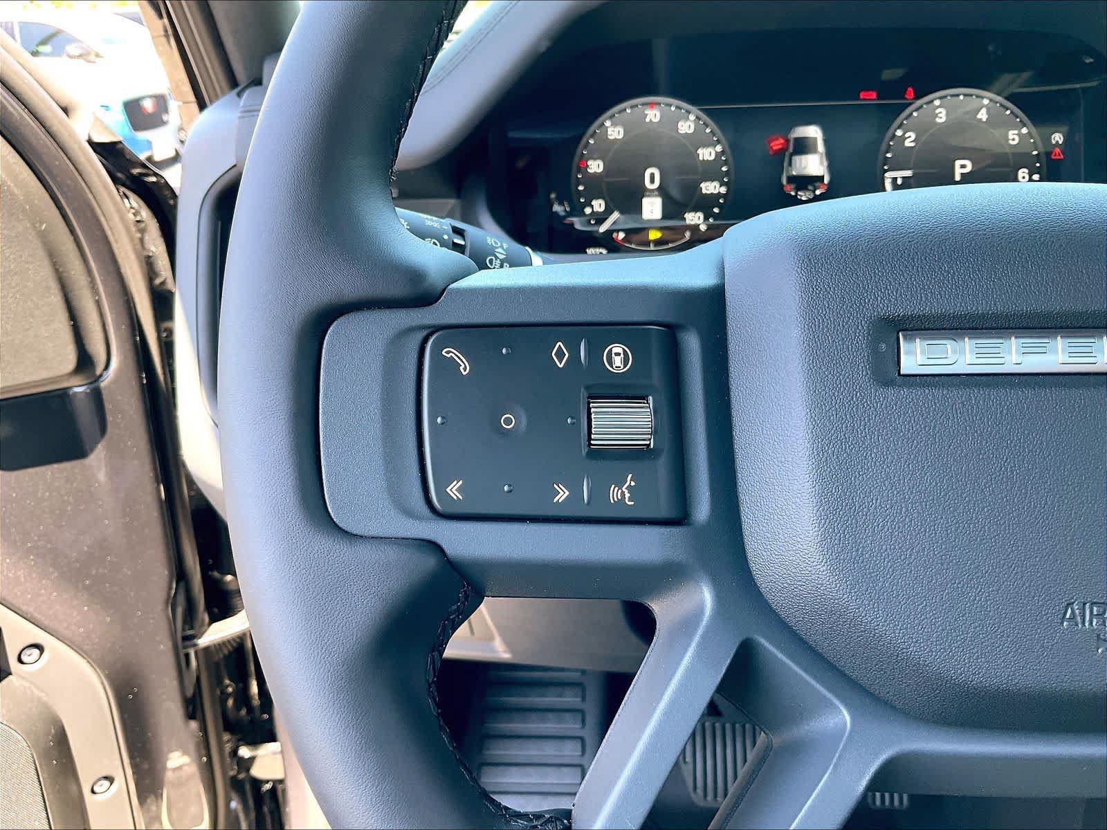 New 2026 Land Rover Defender 110 X-Dynamic SE AWD/4WD image 17