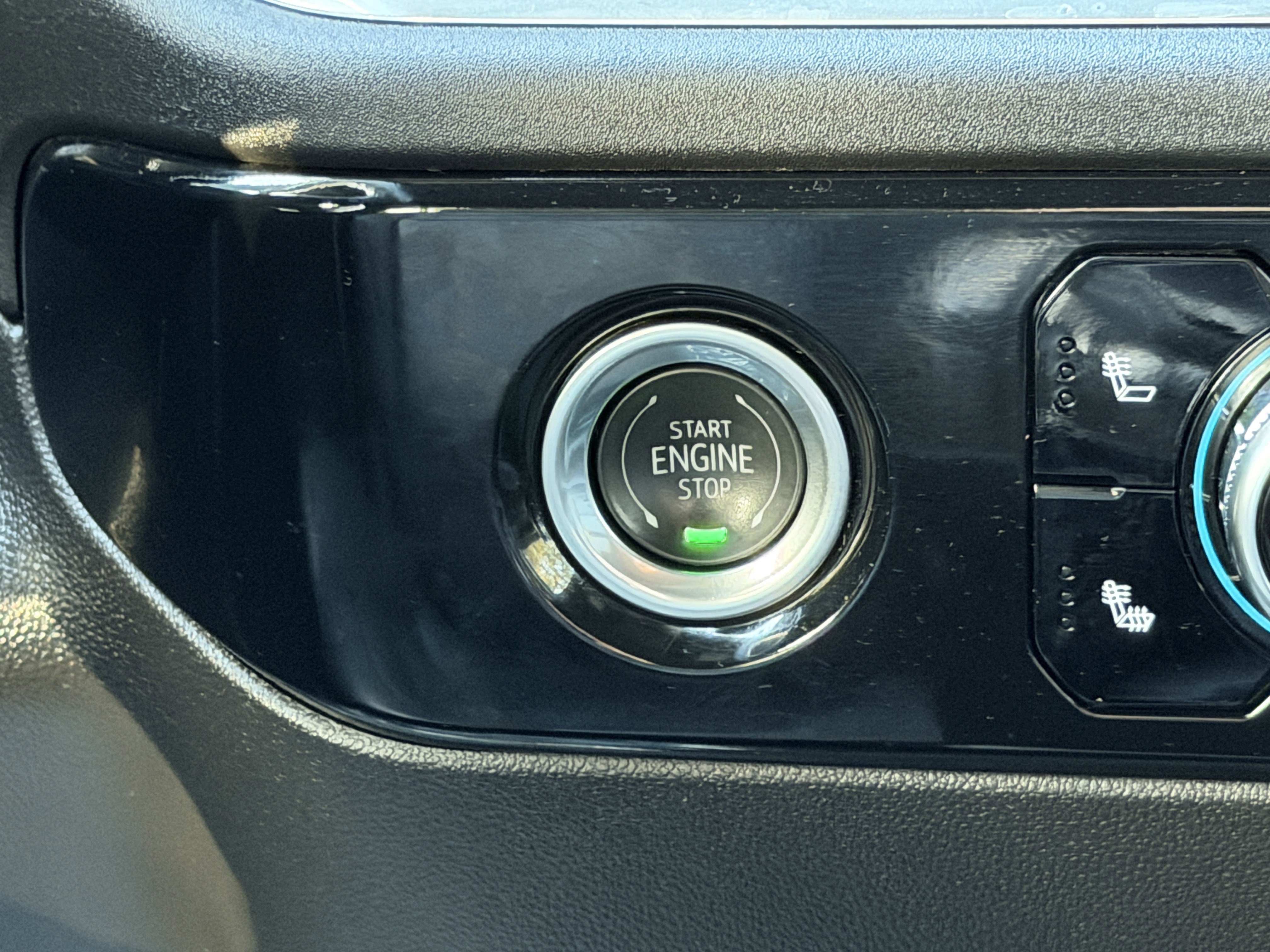 Used 2024 GMC Sierra 1500 SLT AWD/4WD image 36