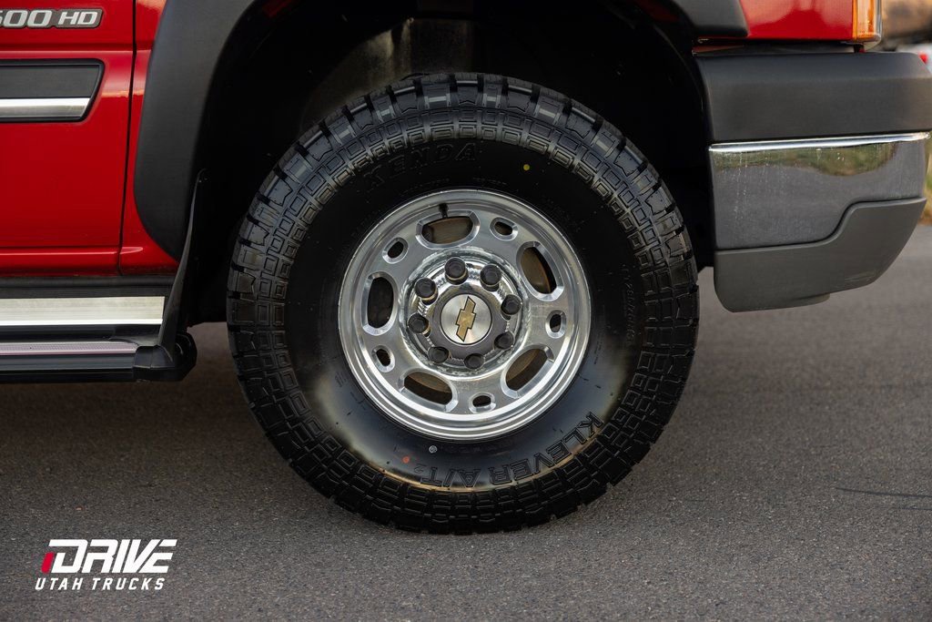 Used 2004 Chevrolet Silverado 2500 LS w/ Skid Plate Package image 8